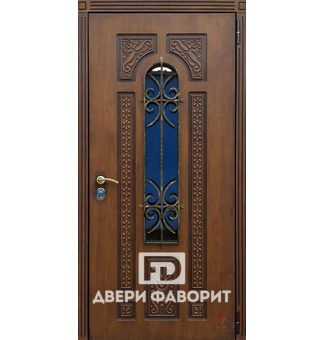 Дверь в коттедж со стеклом и ковкой отделанная виноритом